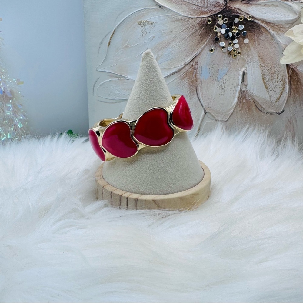 Chic Red Chunky Hearts Bracelet